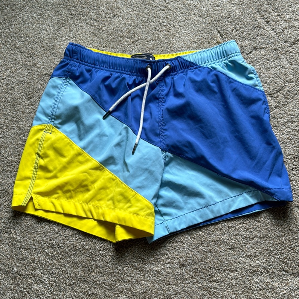 Men’s Abercrombie and Fitch bathing suit 6” inseam